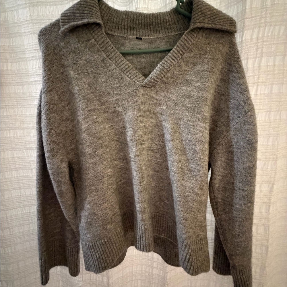 Women’s Gray V-Neck Sweater